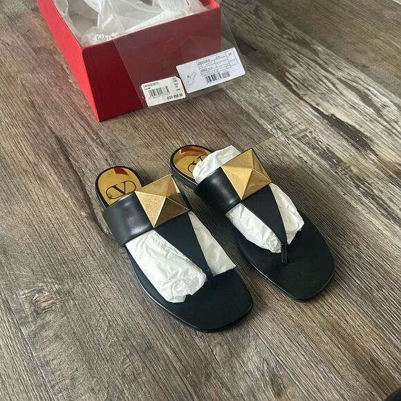 Valentino one stud calfskin thong sandal sz 6 - Picture 1 of 10